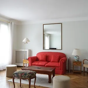  Appartement Rue Yvon Villarceau - 16 France