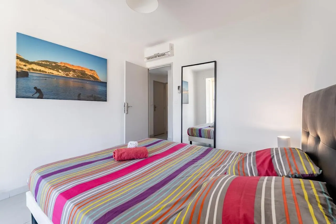 Appartement Le Bosquet 2 par Dodo-a-Cassis 0*, Cassis France